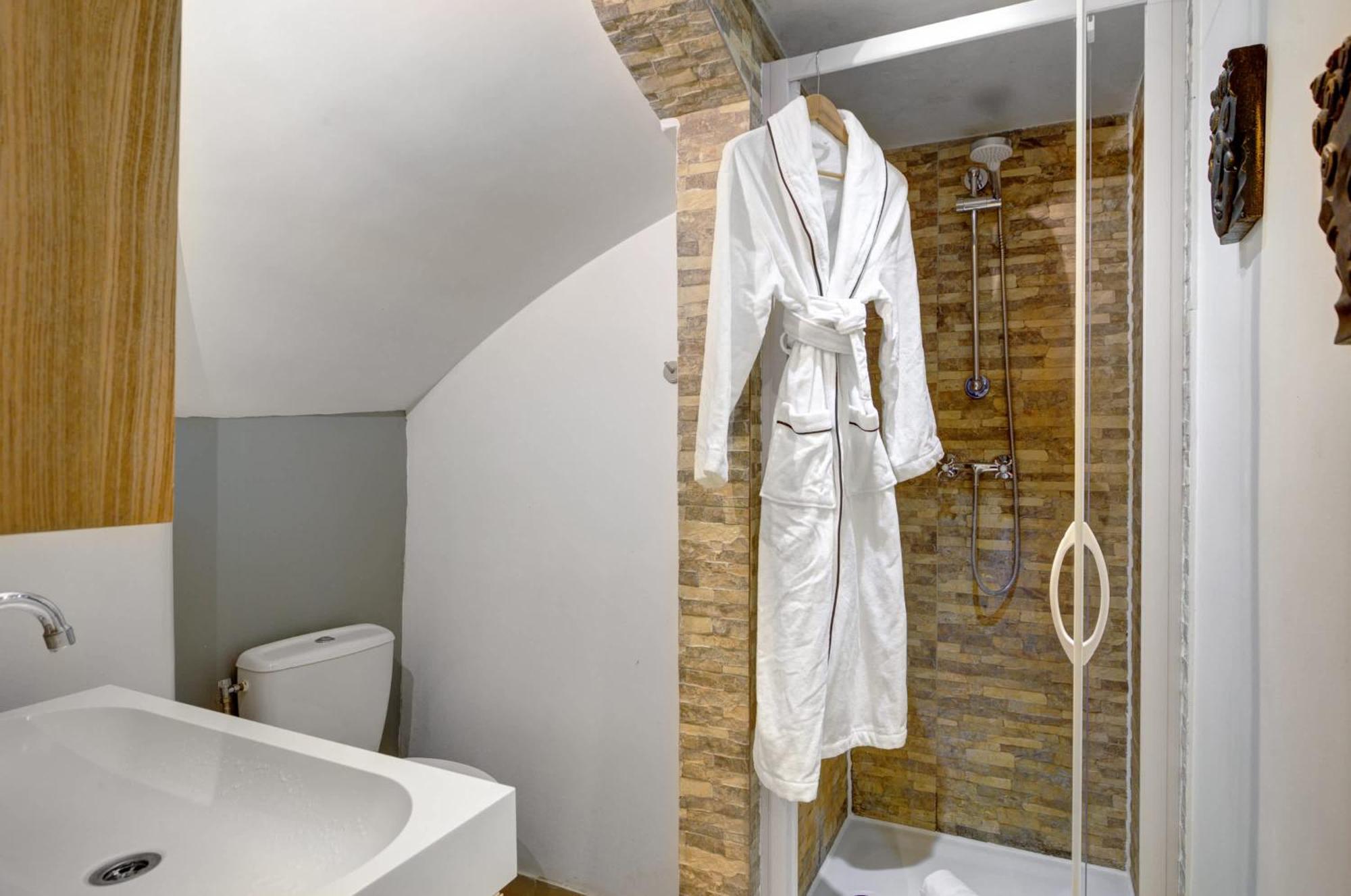 In The Heart Of Next To Rue Cler - Calm 1br Appartement Parijs